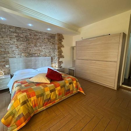 B&B Palazzo Del Toro Монтезільвано Екстер'єр фото