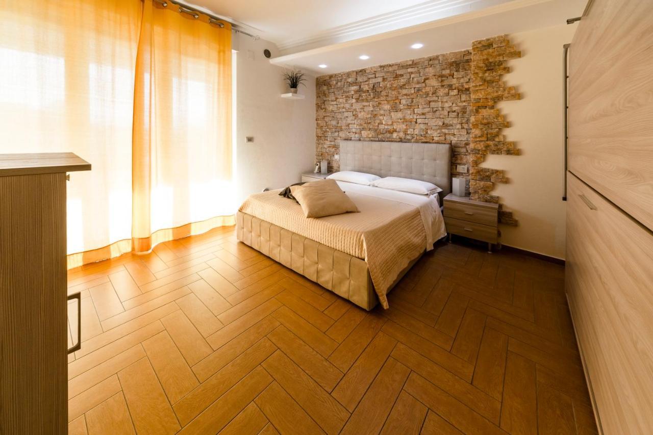 B&B Palazzo Del Toro Монтезільвано Екстер'єр фото