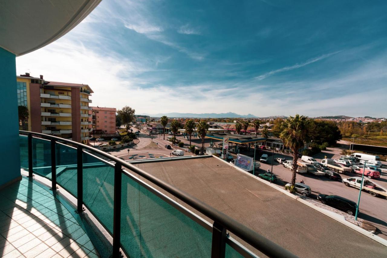 B&B Palazzo Del Toro Монтезільвано Екстер'єр фото