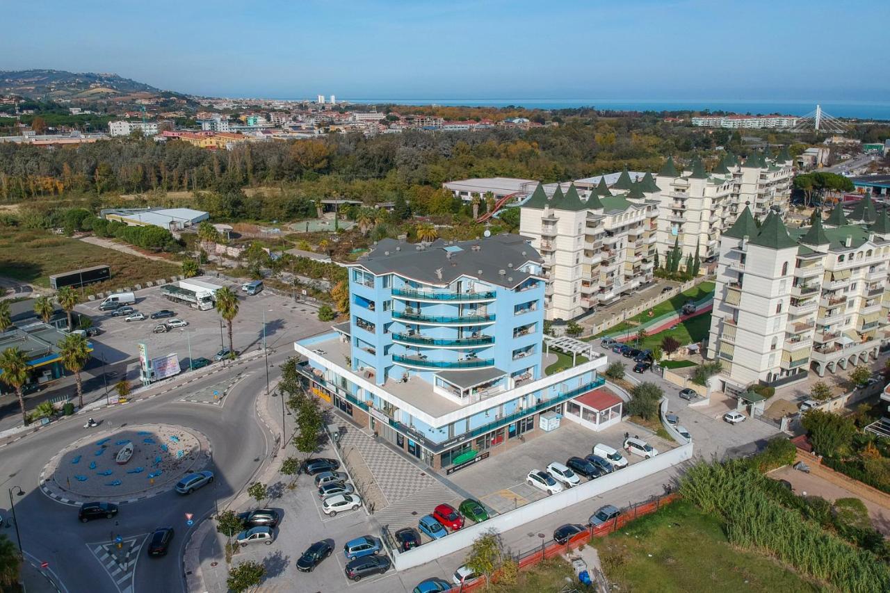 B&B Palazzo Del Toro Монтезільвано Екстер'єр фото
